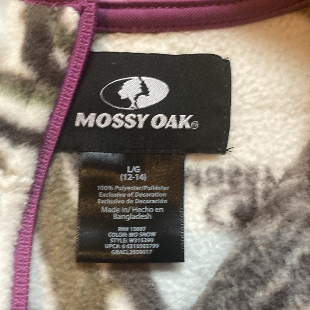 Mossy oak pull over - Picture 5 of 5